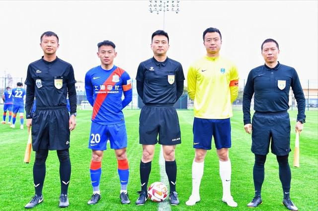 长腿校花呻呤迎合娇躯白嫩小视频