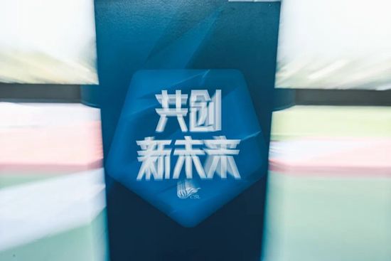 打屁股女人