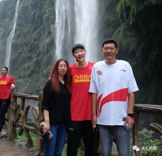 亚洲综合色丁香婷婷六月图片