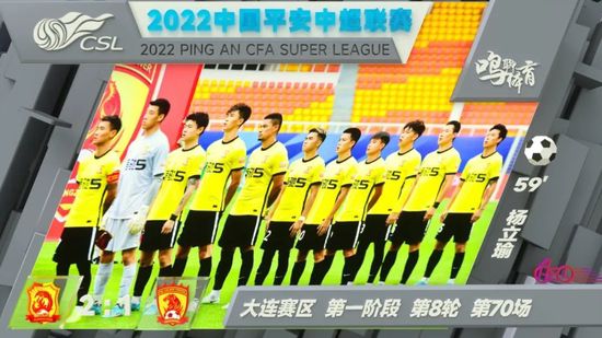 12岁女孩穿比基尼跳舞